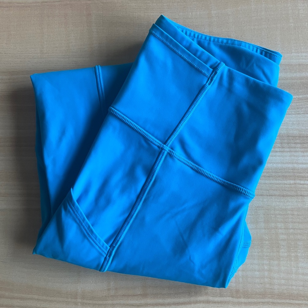 Lululemon Fast and Free High-Rise Tight 25" in Azure size 4